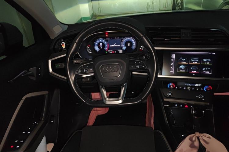 Used Audi Q3 2021 35 TFSI Fashion Dynamic Model