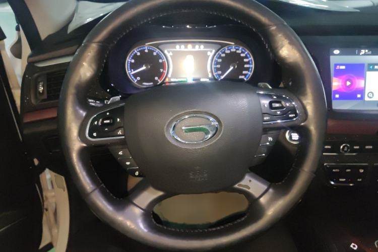 Used GAC Trumpchi GS8 2017 320T Two-Wheel Drive Luxury Smart Connectivity Version (7 Seats)