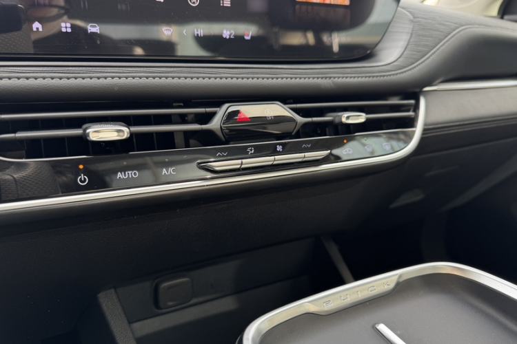 Used Buick LaCrosse 2025 28T Platinum Edition