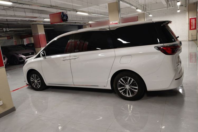 Used Buick GL8 2023 ES Lu Zun Deluxe and Yue Edition
