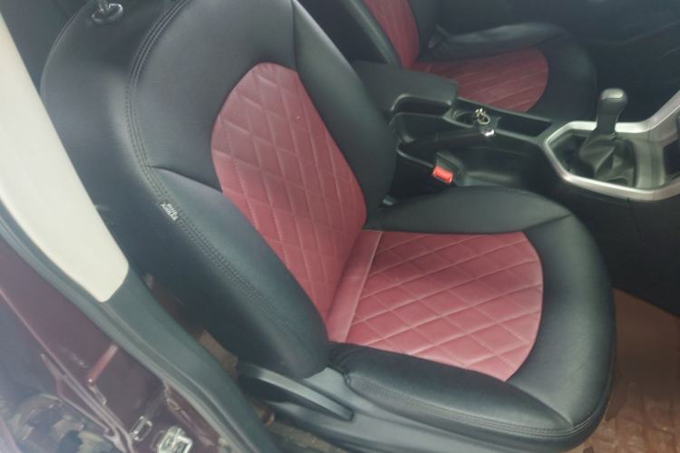 Used Venucia T70 2015 1.6L Manual Ruixing Edition
