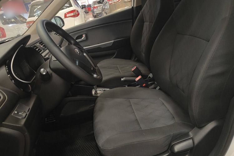 Used Kia K2 2015 Sedan 1.4L Automatic GLS
