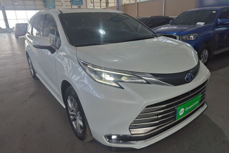Used Toyota Sienna 2023 2.5L Hybrid Comfort Edition