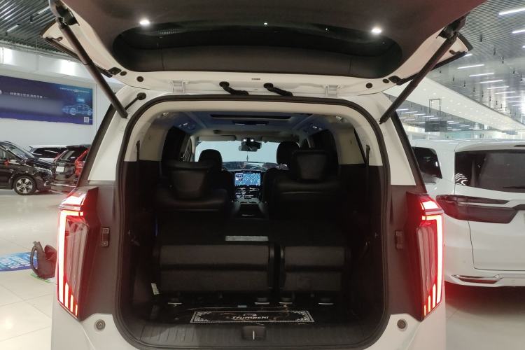 Used GAC Trumpchi M8 2024 Master Series 400T Prestige Edition
