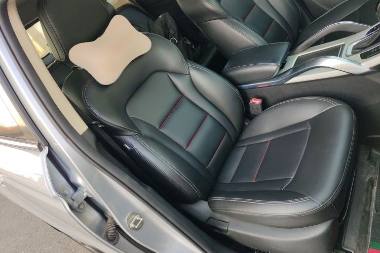 Used Geely Auto Emgrand X7 Sport 2018 1.8TD Automatic Two-Wheel Drive Smart 4G Connected Version