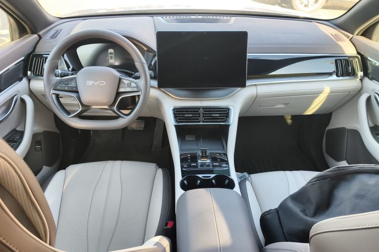 Used BYD Song PLUS New Energy 2025 EV Intelligent Driving Version 520km Premium Model
