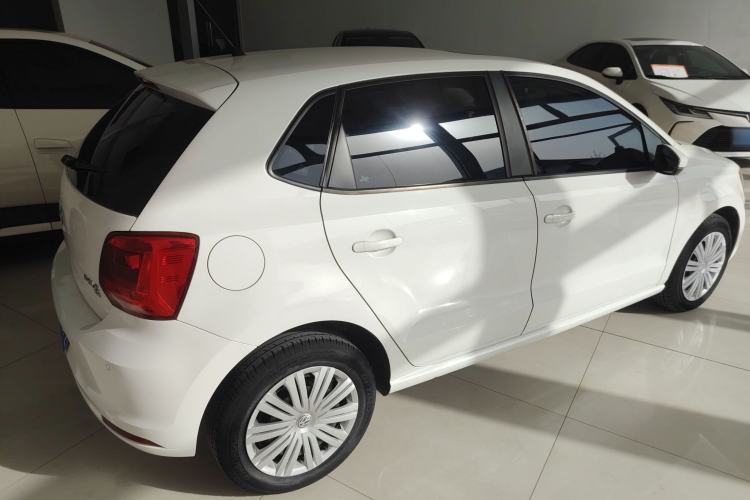 Used Volkswagen Polo 2016 1.6L Automatic Comfort Model
