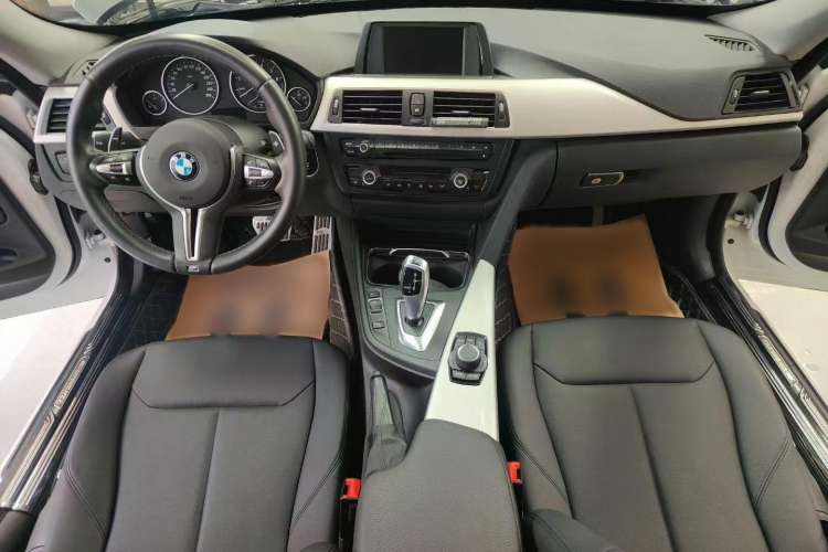 Used BMW 3 Series GT 2016 320i Fashion Model
