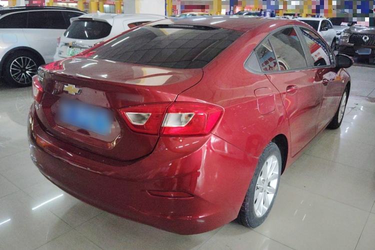 Used Chevrolet Cruze 2018 320 Automatic Pioneer Sunroof Edition
