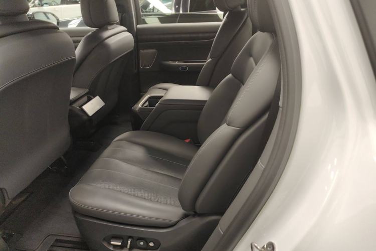 Used Nio ES8 2023 75 kWh Executive Edition
