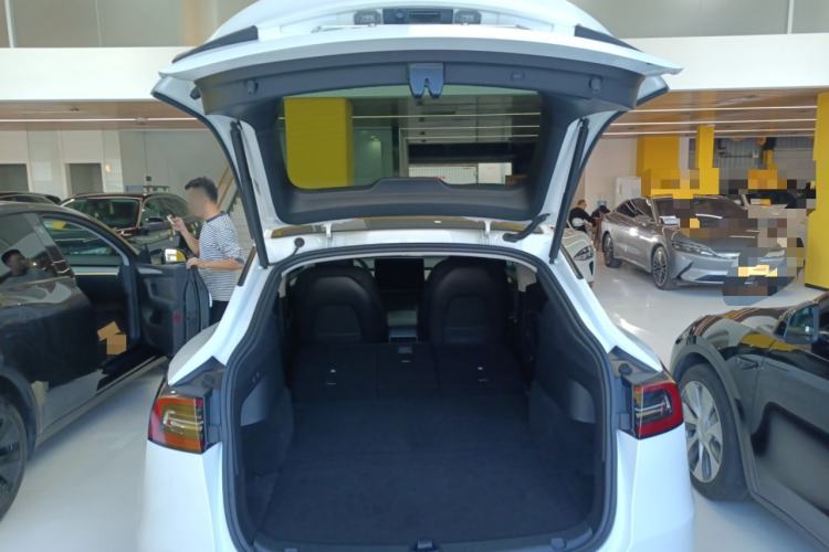 Used Tesla Model Y 2022 Rear-Wheel-Drive Version
