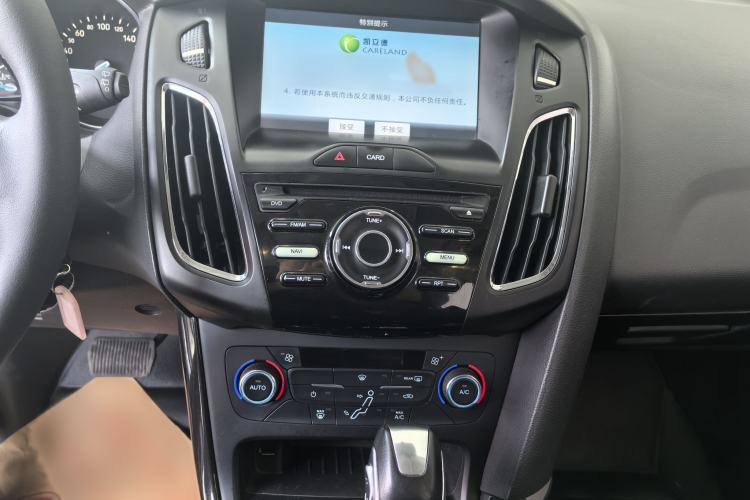 Used Ford Focus 2015 Hatchback 1.6L Automatic Fashion Edition