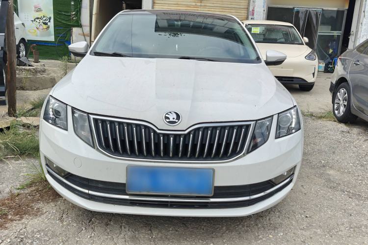 Used Skoda Octavia 2019 1.5L Automatic Smart Drive Luxury Edition China V Standard

