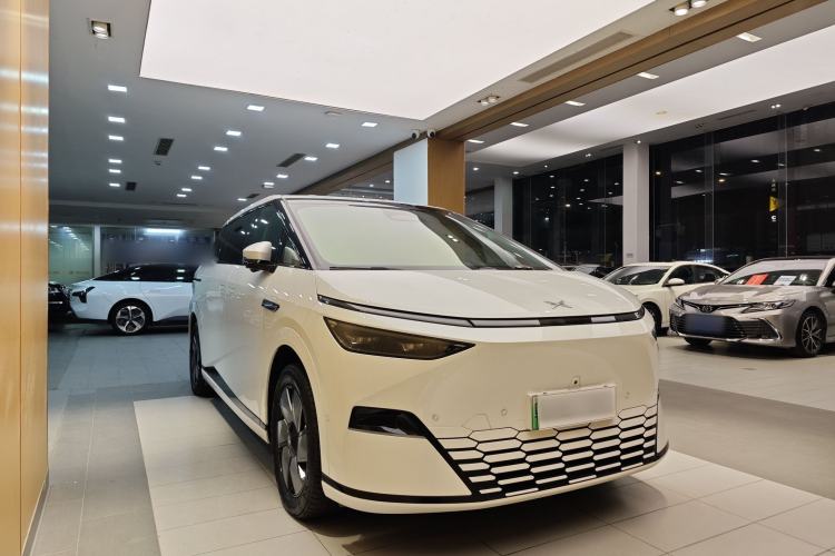 Used XPeng X9 2024 610 Long-Range Pro