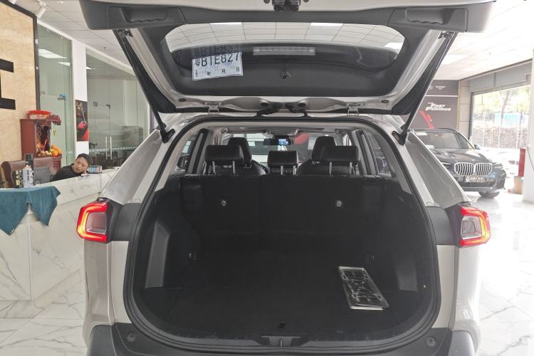 Used Toyota Wildlander 2020 2.0L CVT Two-Wheel Drive Luxury Edition