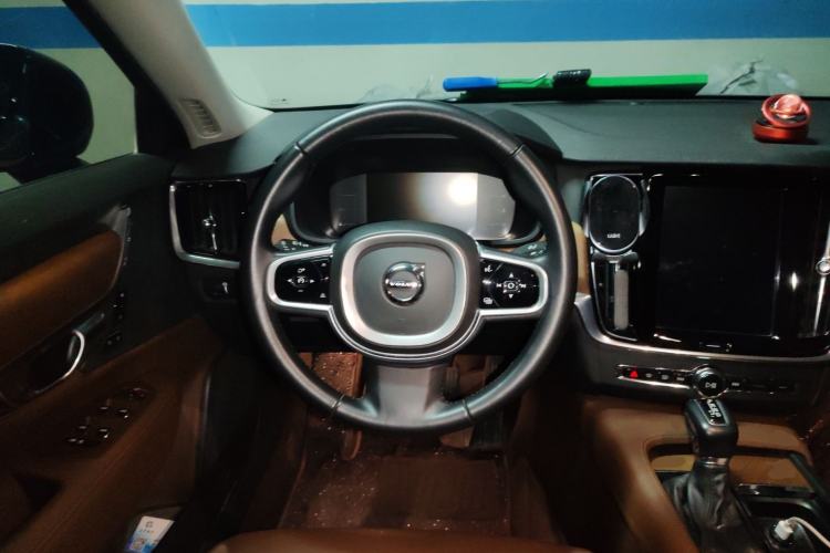 Used Volvo S90 2019 T5 Zhiyi Edition

