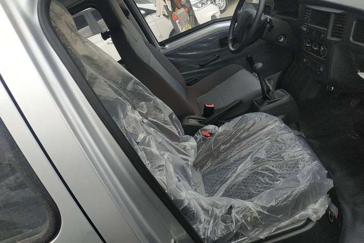 Used Wuling Zhiguang 2023 1.5L Practical Version 5/7 Seats
