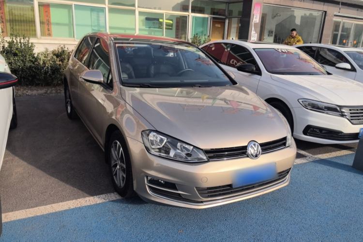 Used Volkswagen Golf 2016 230TSI Automatic Luxury Version
