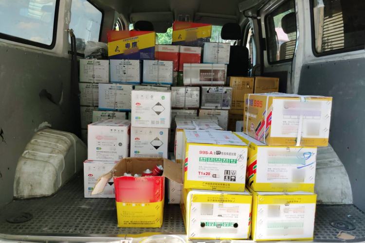 Used SAIC MAXUS Xintu V80 2023 2.0T Manual Classic Aoyuntong Power Version Short Wheelbase Ultra-Low Roof 5/6-Seater
