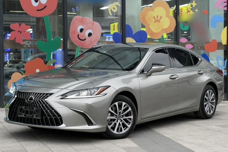 Used Lexus ES 2022 200 Excellence Edition
