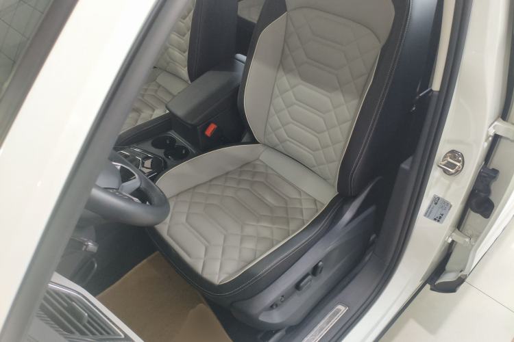 Used Volkswagen Tayron 2023 300TSI Two-Wheel-Drive Luxury Plus Advanced Edition
