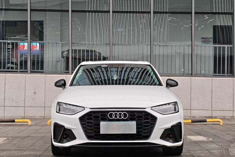 Used Audi A4L 2022 40 TFSI Luxury Dynamic Model
