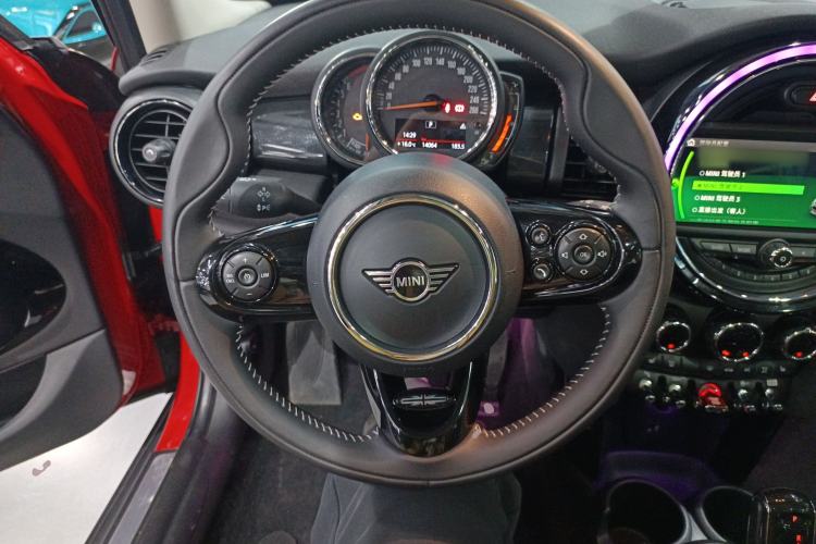 Used  MINI 2018 1.5T COOPER Artist Five-Door Edition
