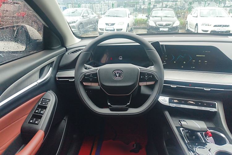 Used Changan Eado 2022 PLUS Blue Whale NE 1.4T GDI DCT Prestige Edition
