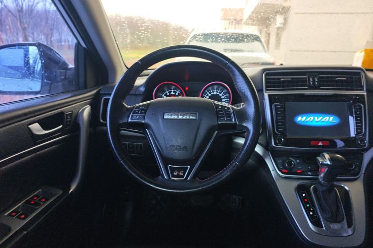 Used Haval H6 2015 Sport Edition 1.5T Automatic Two-Wheel Drive Luxury Model