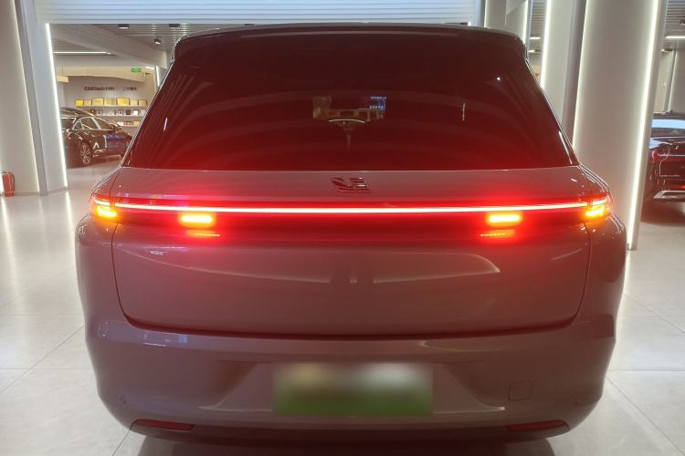 Used Li Auto L8 2023 Pro Model
