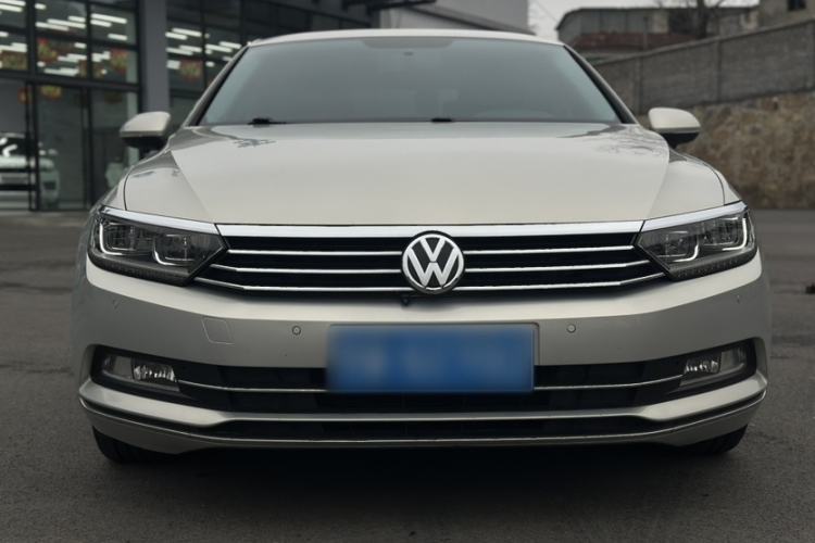 Used Volkswagen Magotan 2019 330TSI DSG Leading Model China VI Standard
