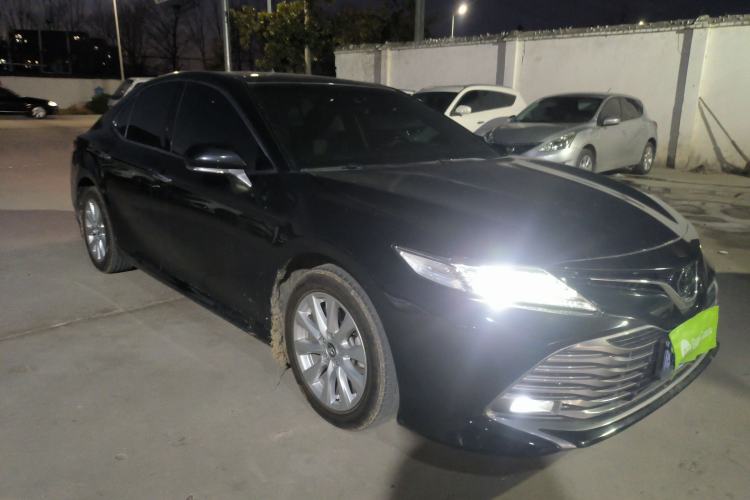 Used Toyota Camry 2018 2.0G Luxury Edition
