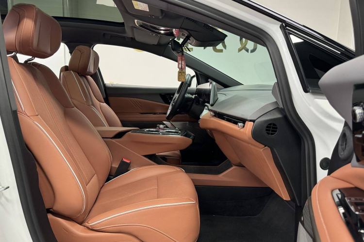 Used Cadillac OPTIQ 2024 Four-Wheel Drive Long-Range Version
