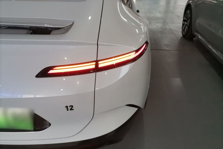 Used  12 2025 Ultra Extended-Range Edition
