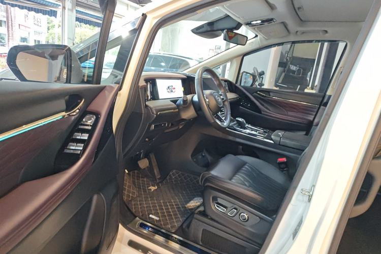 Used GAC Trumpchi M8 2024 Master Series 400T Ultimate Edition
