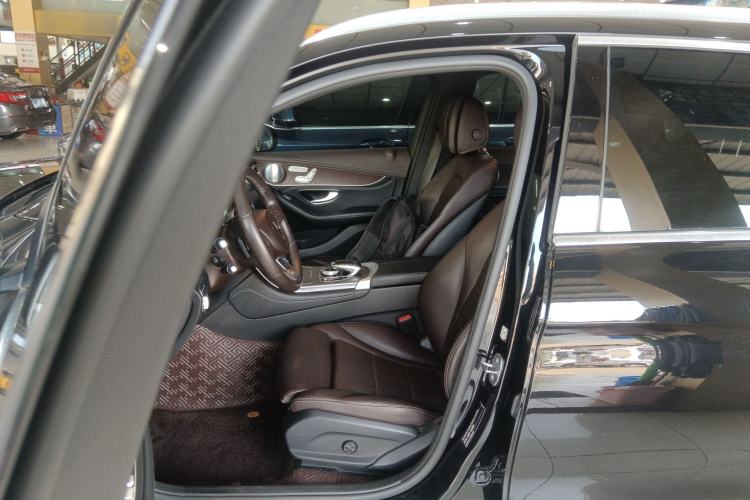 Used Mercedes-Benz GLC 2019 Refreshed GLC 300 L 4MATIC Dynamic Edition
