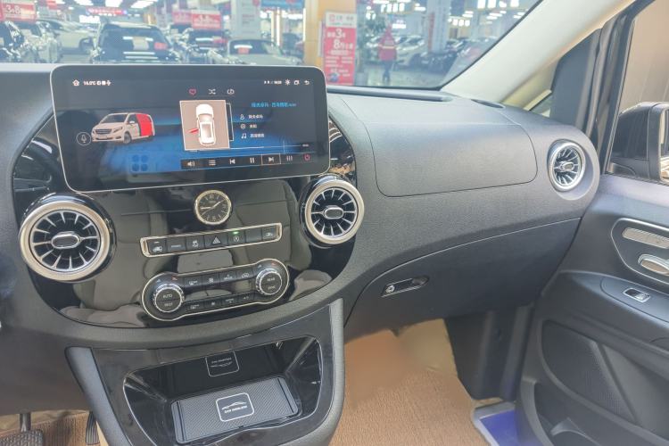 Used Mercedes-Benz Vito 2023 2.0T Business Version 7 Seats