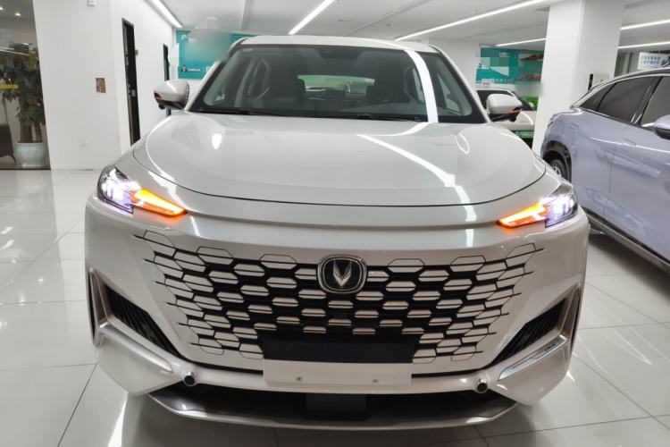 Used Changan UNI-K iDD 2022 Blue Whale iDD 130km 1.5T Excellence Model
