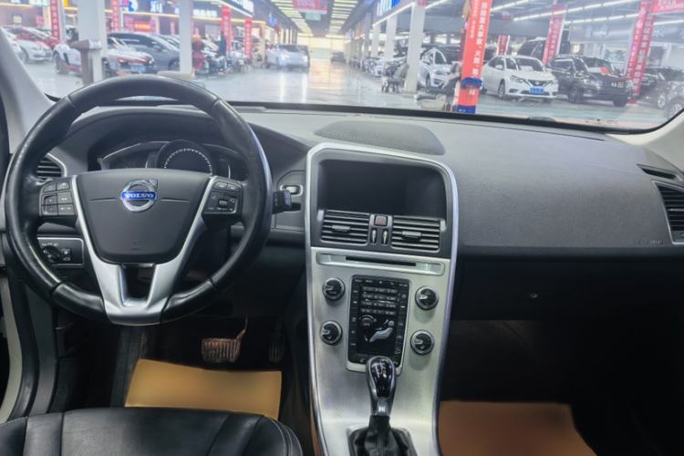 Used Volvo XC60 2017 T5 AWD Smart Upgrade Edition