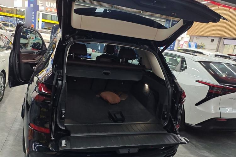 Used BMW X5 2023 xDrive 30Li Luxury M Sport Night Edition Package