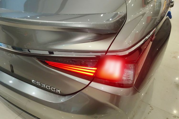 Used Lexus ES 2022 300h Excellence Edition