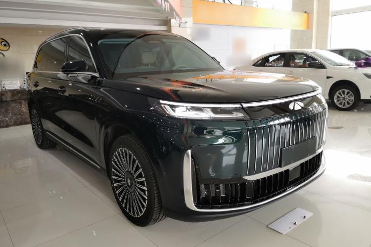 Used Chery T11 2026 Model 220 All-Wheel Drive Dual IMAX Theater Edition