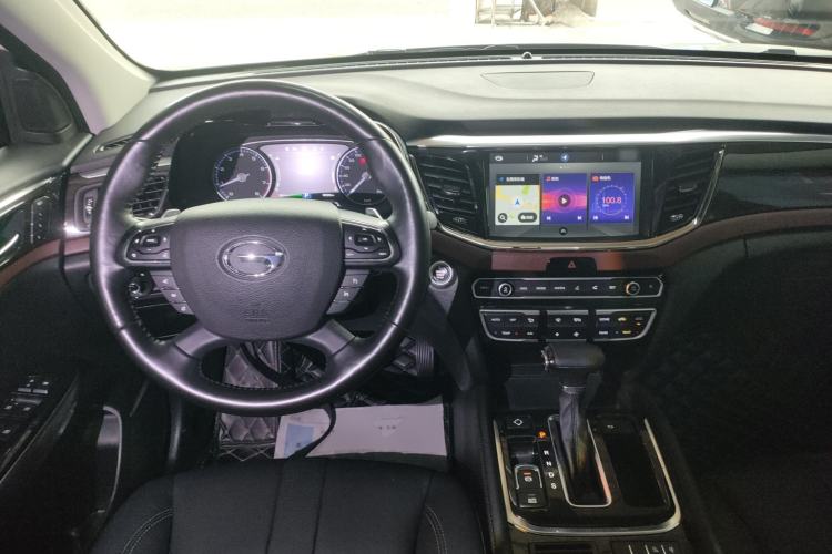 Used GAC Trumpchi GS8 2017 320T Two-Wheel Drive Luxury Smart Connectivity Version (7 Seats)
