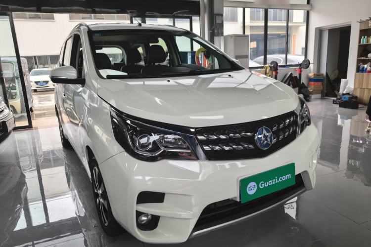 Used Venucia M50V 2019 1.5L Manual Comfort Edition

