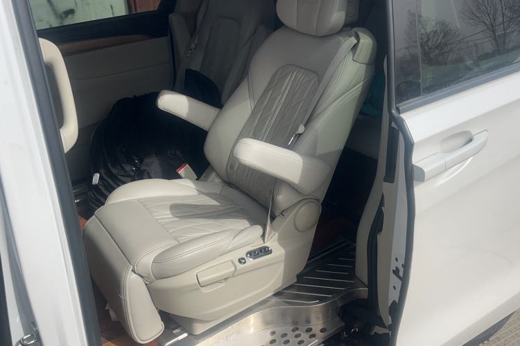 Used Buick GL8 2018 ES 28T Comfort Model China VI Standard