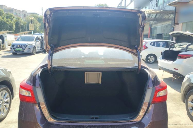 Used Nissan Sylphy 2019 1.6XV CVT Smart Connect Luxury Edition China VI Standard