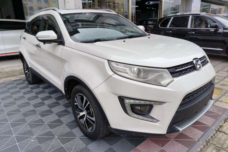 Used JMC Yusheng S330 2016 1.5L GTDi Automatic Two-Wheel Drive Fashion Edition
