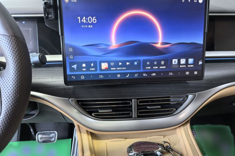 Used Denza D9 2025 DM-i Intelligent Drive 1020 Four-Wheel Drive Flagship Model