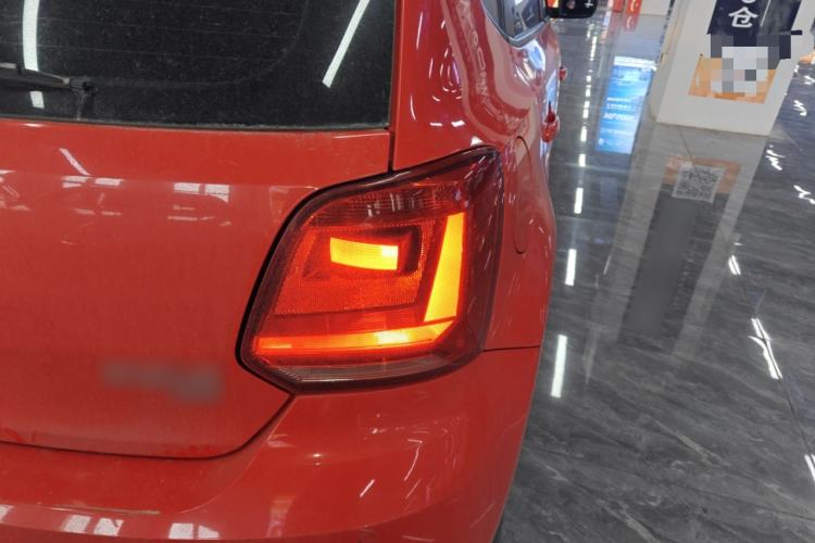 Used Volkswagen Polo 2016 1.6L Automatic Comfort Model
