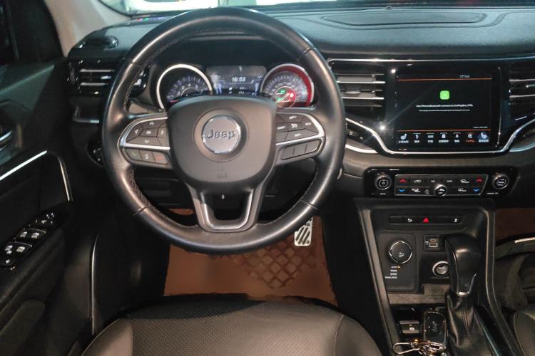 Used  Grand Commander 2018 2.0T Four-Wheel Drive Enjoyment Edition China VI
